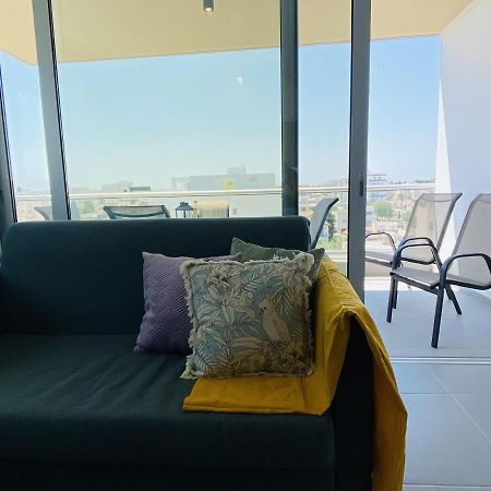 Silver Line 1-Bedroom Apartment In Larnaca Ngoại thất bức ảnh