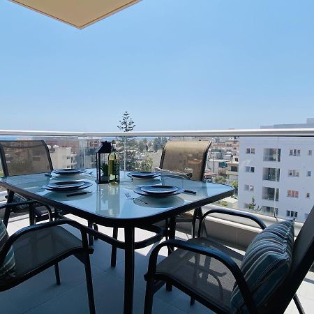 Silver Line 1-Bedroom Apartment In Larnaca Ngoại thất bức ảnh