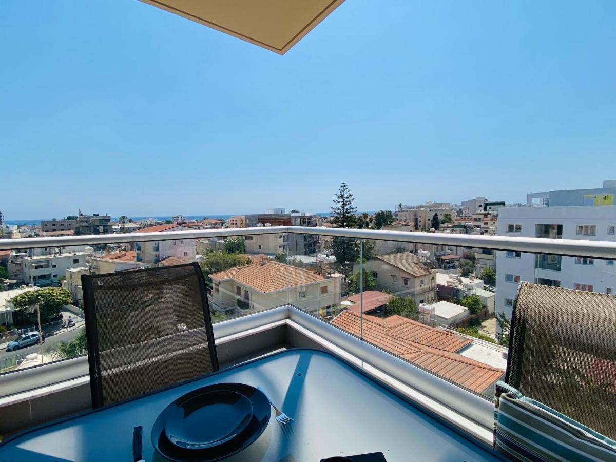 Silver Line 1-Bedroom Apartment In Larnaca Ngoại thất bức ảnh
